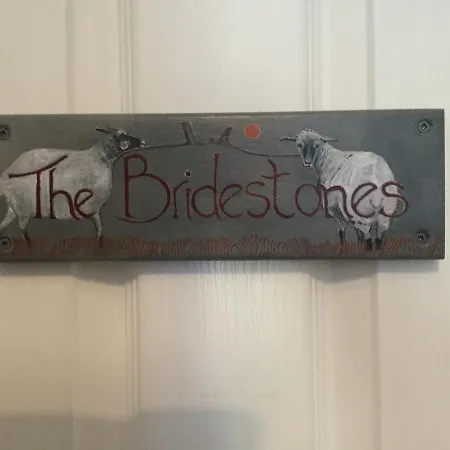 לינה וארוחת בוקר House