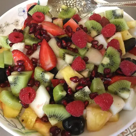 House לינה וארוחת בוקר