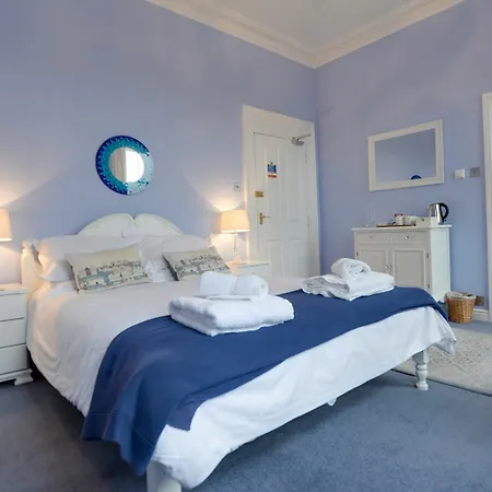 House Bed & Breakfast